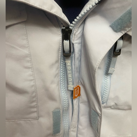 NWOT Burton Boys Covert 2L Jacket & Hat - Skiing | Snowboarding | Sledding - Picture 4 of 14